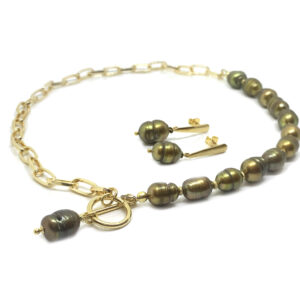 Pearl jewellery set