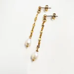 Freshwater pearl gold earrings