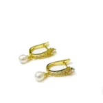 gold earrings