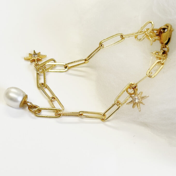 pearl bracelet